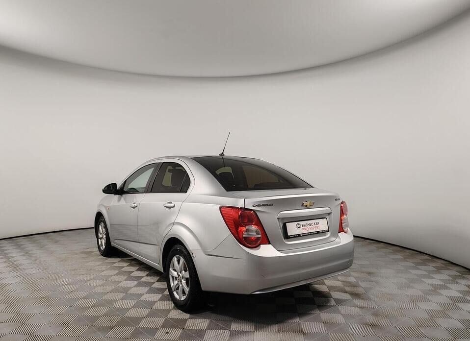 Chevrolet Aveo, II 1.6 MT (115 л.с.)