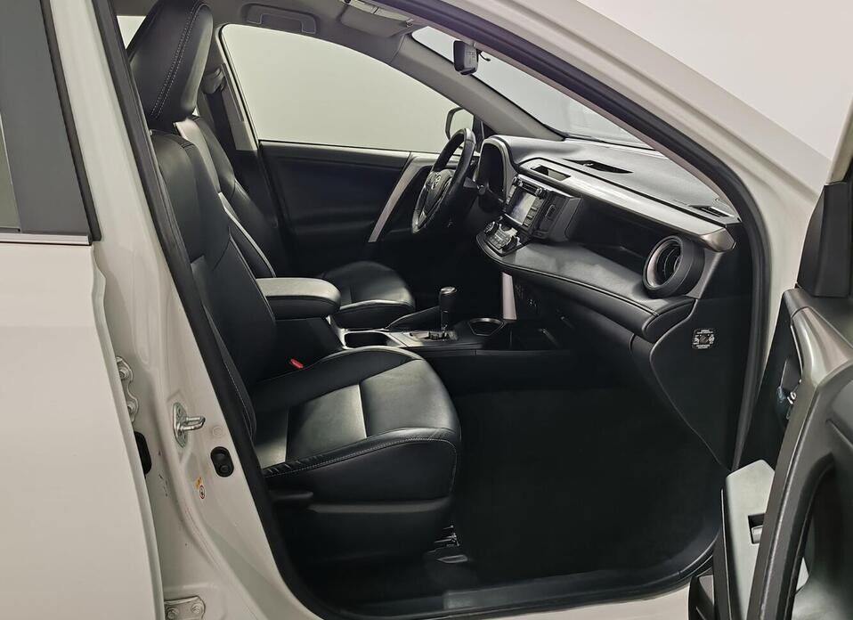 Toyota RAV4, IV (CA40) Рестайлинг 2.5 AT (180 л.с.) 4WD