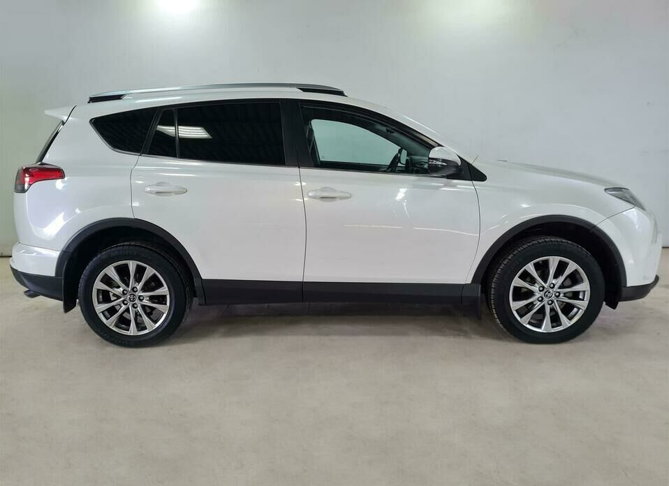 Toyota RAV4 2.5 AT (180 л.с.) 4WD