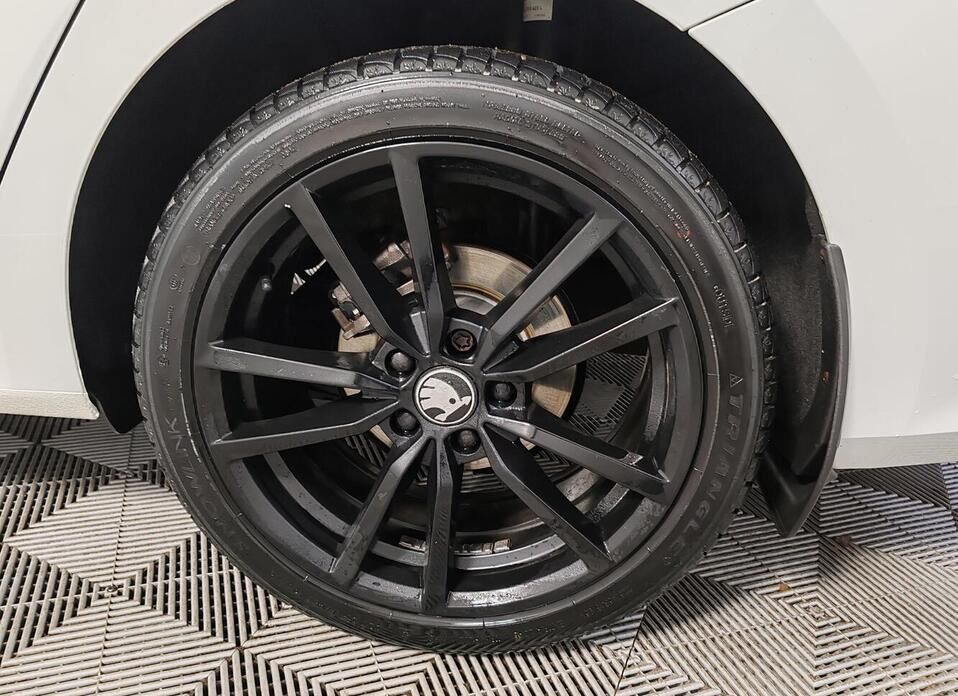 Skoda Octavia, IV (A8) 1.4 AMT (150 л.с.)