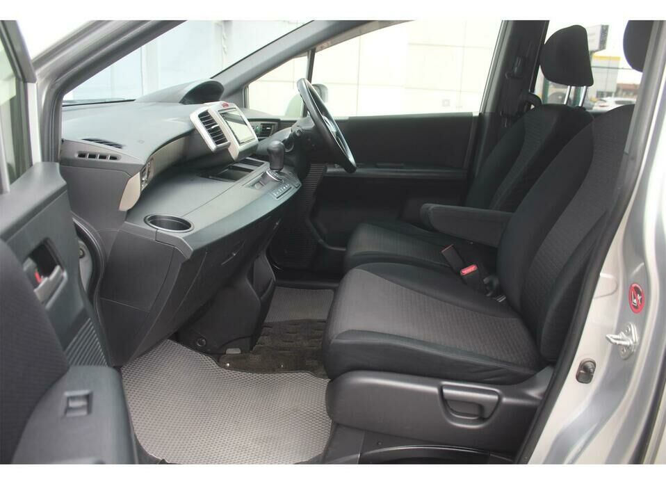 Honda Freed Spike 1.5 CVT (118 л.с.)