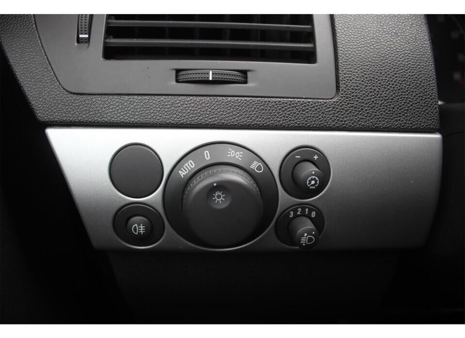 Opel Astra, H Рестайлинг 1.6 MT (115 л.с.)