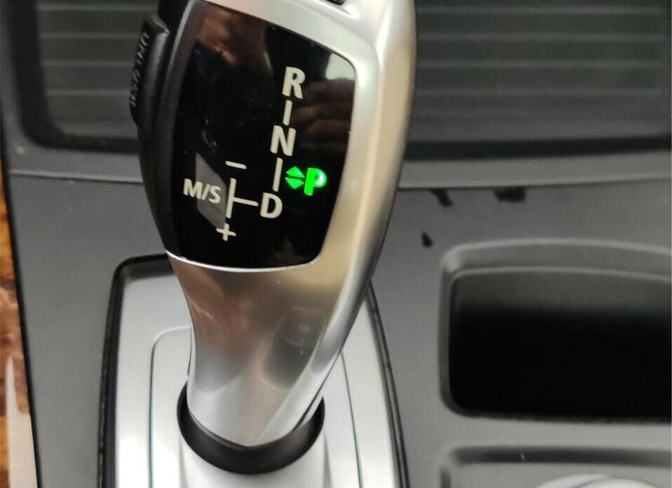 BMW X5, II (E70) 30i 3.0 AT (272 л.с.) 4WD