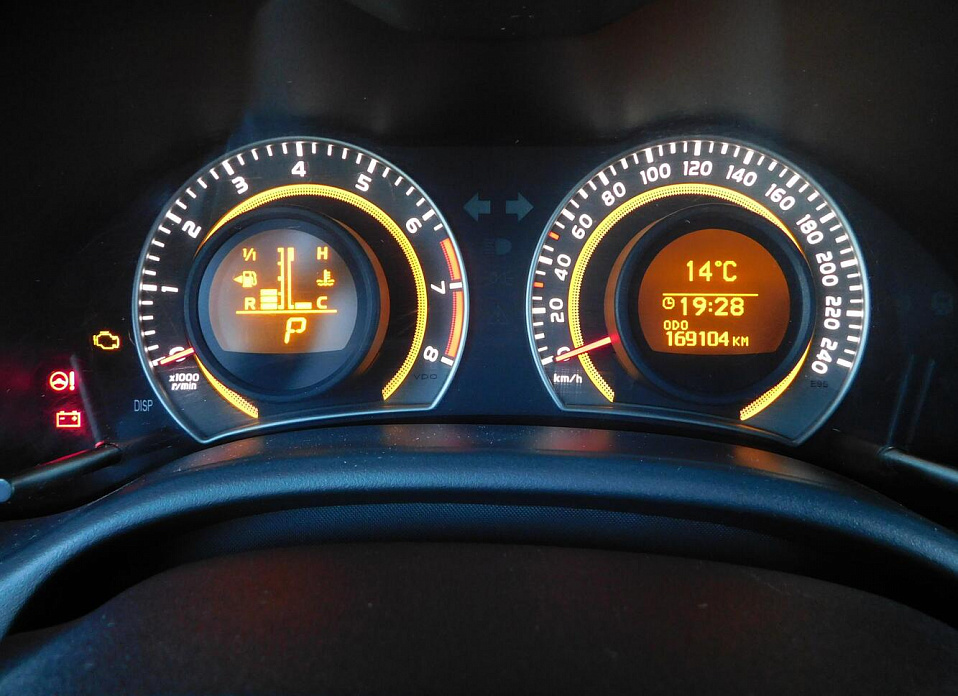 Toyota Corolla, X (E140, E150) Рестайлинг 1.6 AT (124 л.с.)