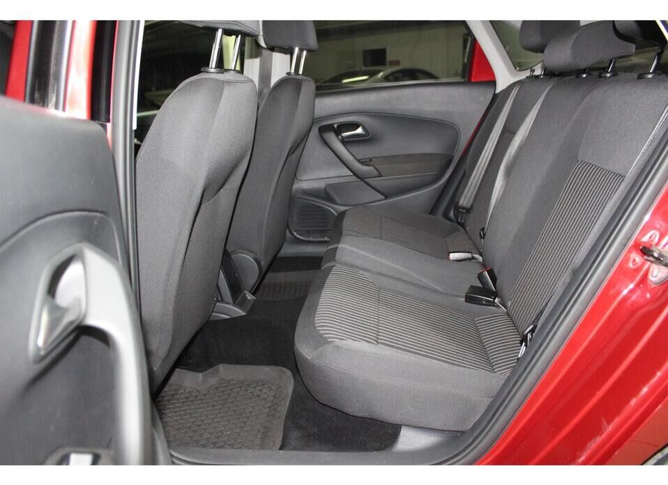 Volkswagen Polo, V 1.6 MT (105 л.с.)