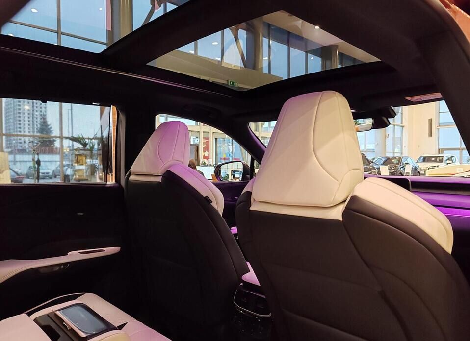 Lexus RX, V 500h 2.4hyb AT (371 л.с.) 4WD