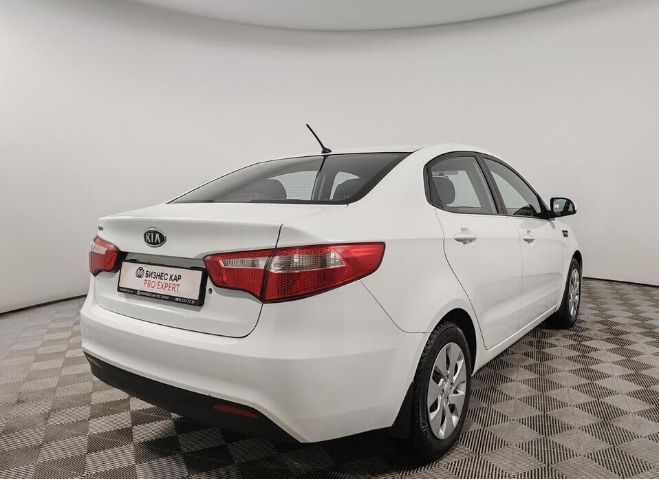 Kia Rio, III 1.4 AT (107 л.с.)