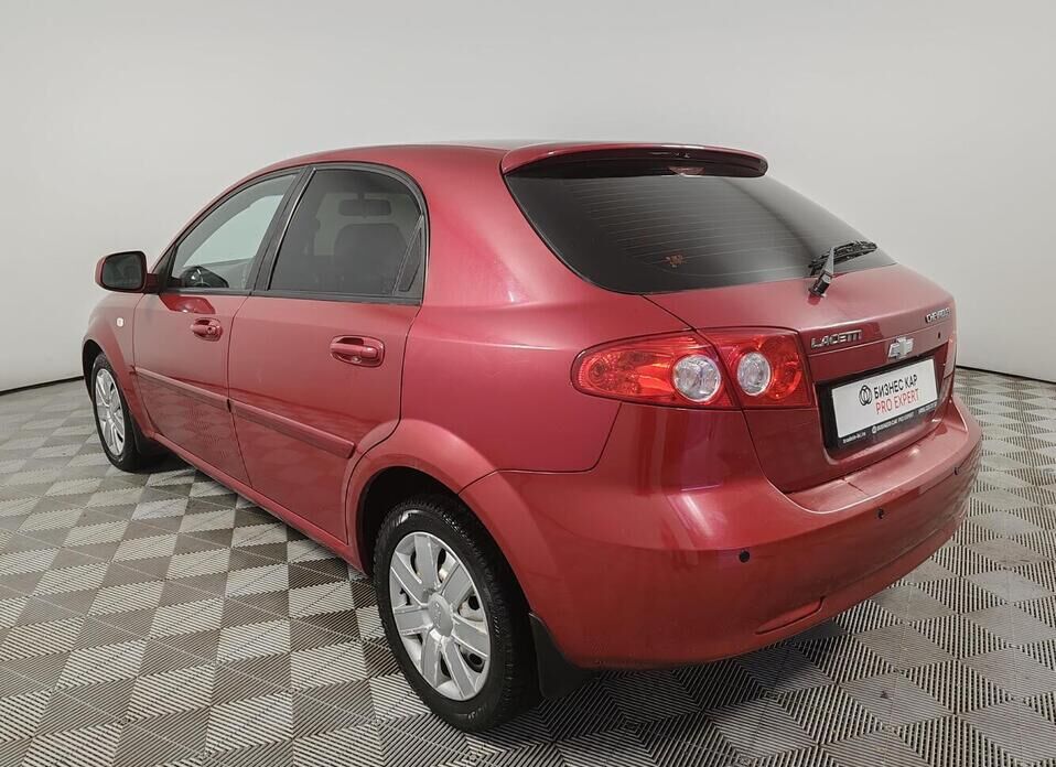 Chevrolet Lacetti 1.6 AT (109 л.с.)