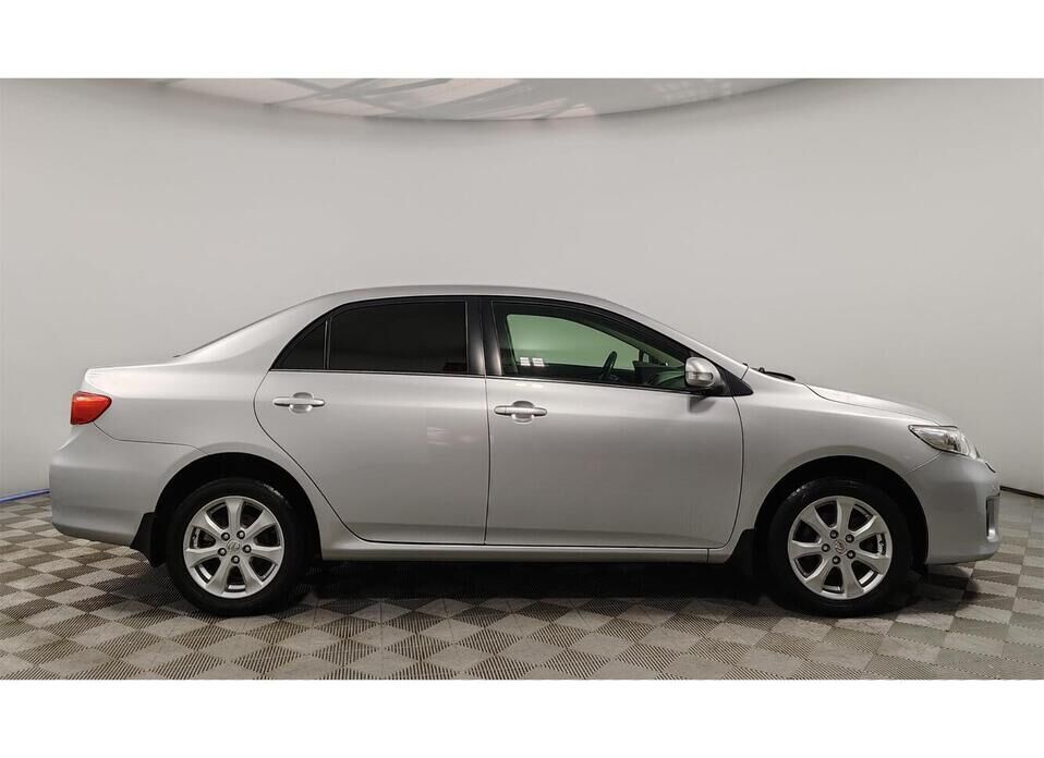 Toyota Corolla 1.6 AT (124 л.с.)