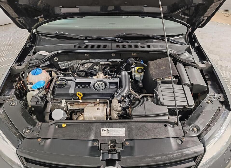 Volkswagen Jetta 1.4 AMT (122 л.с.)
