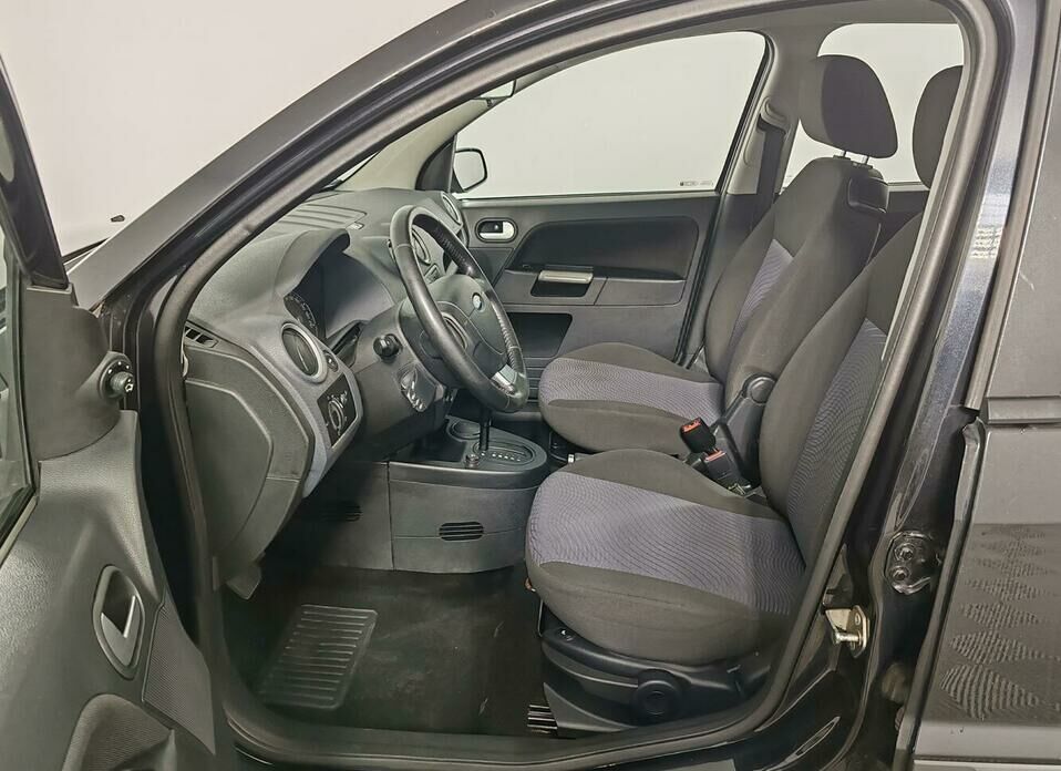 Ford Fusion 1.6 AT (101 л.с.)