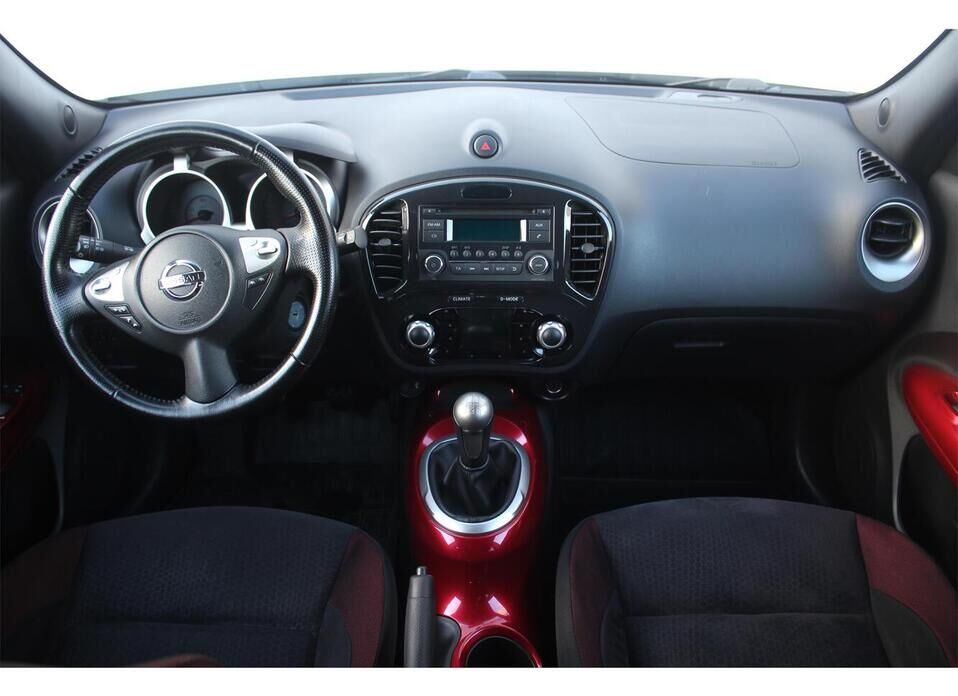Nissan Juke, I 1.6 MT (117 л.с.)