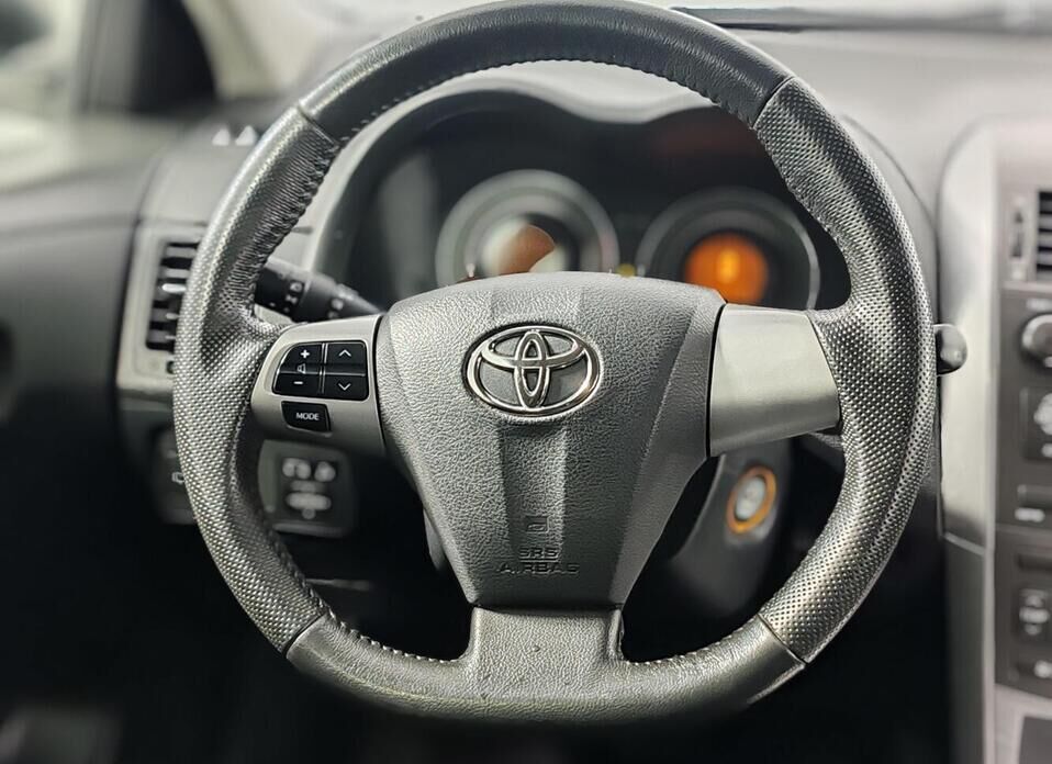 Toyota Corolla, X (E140, E150) Рестайлинг 1.6 AT (124 л.с.)