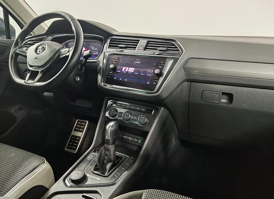 Volkswagen Tiguan, II 2.0d AMT (150 л.с.) 4WD