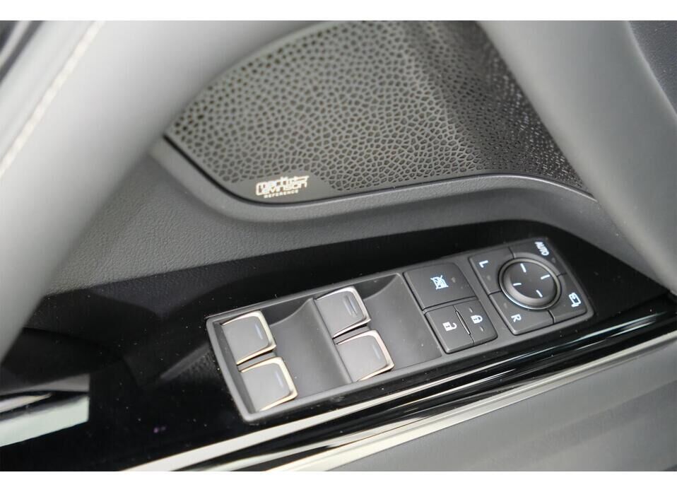 Lexus LX, IV 600 3.5 AT (415 л.с.) 4WD