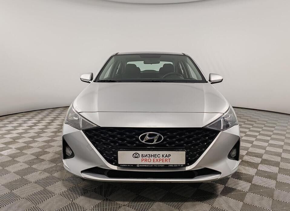 Hyundai Solaris, II Рестайлинг 1.6 AT (123 л.с.)