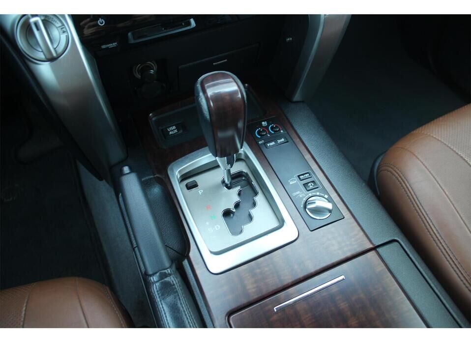 Toyota Land Cruiser, 200 Series Рестайлинг 1 4.5d AT (235 л.с.) 4WD