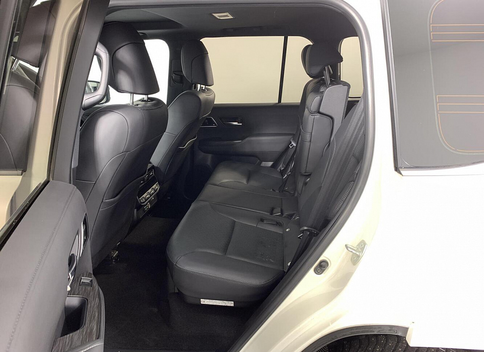 Toyota Land Cruiser, 300 Series 3.5 AT (415 л.с.) 4WD