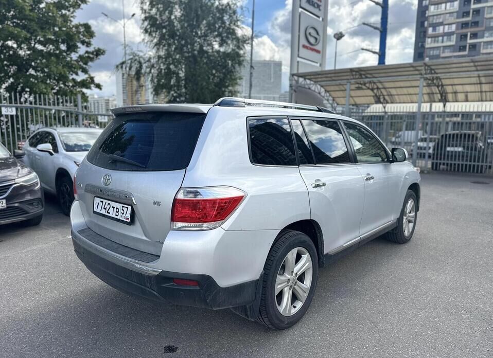 Toyota Highlander 3.5 AT (273 л.с.) 4WD