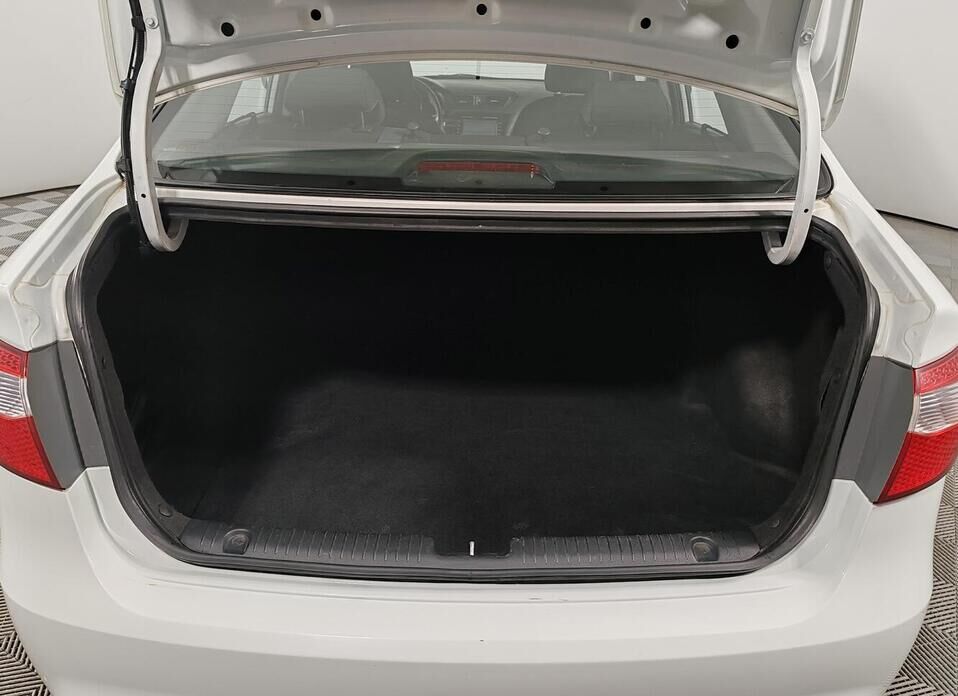 Kia Rio, III 1.4 AT (107 л.с.)