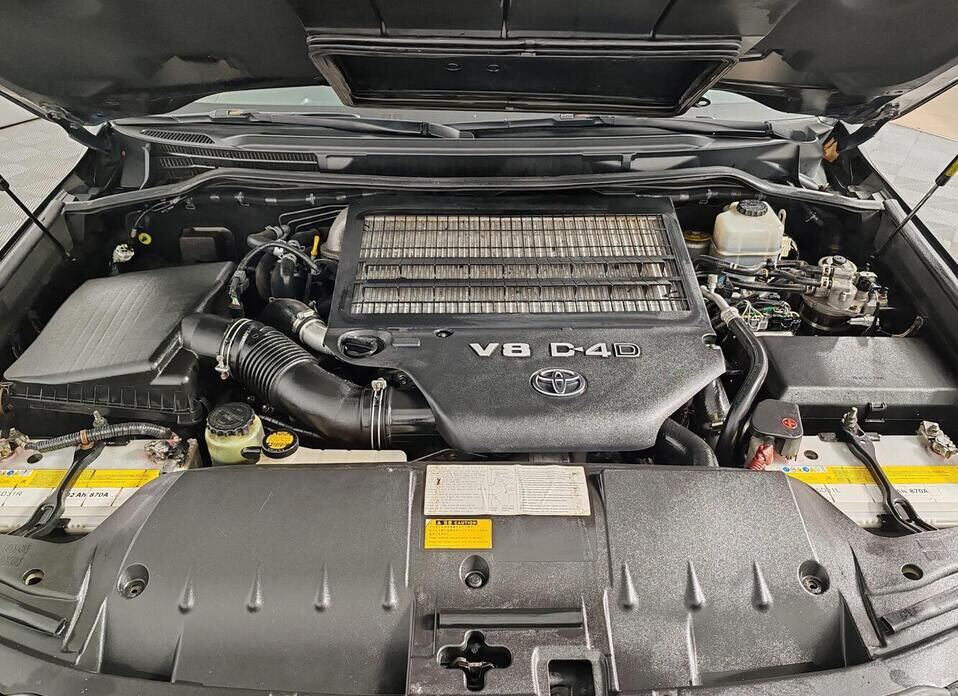 Toyota Land Cruiser, 200 Series Рестайлинг 1 4.5d AT (235 л.с.) 4WD