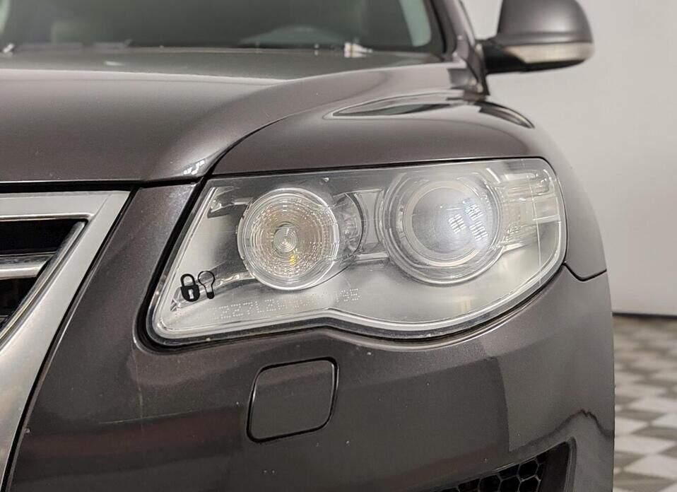 Volkswagen Touareg, I Рестайлинг 2.5d AT (174 л.с.) 4WD
