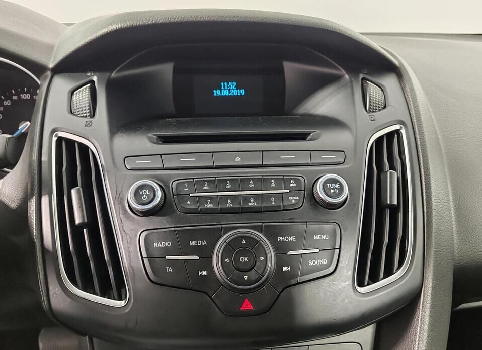 Ford Focus, III Рестайлинг 1.6 AMT (125 л.с.)