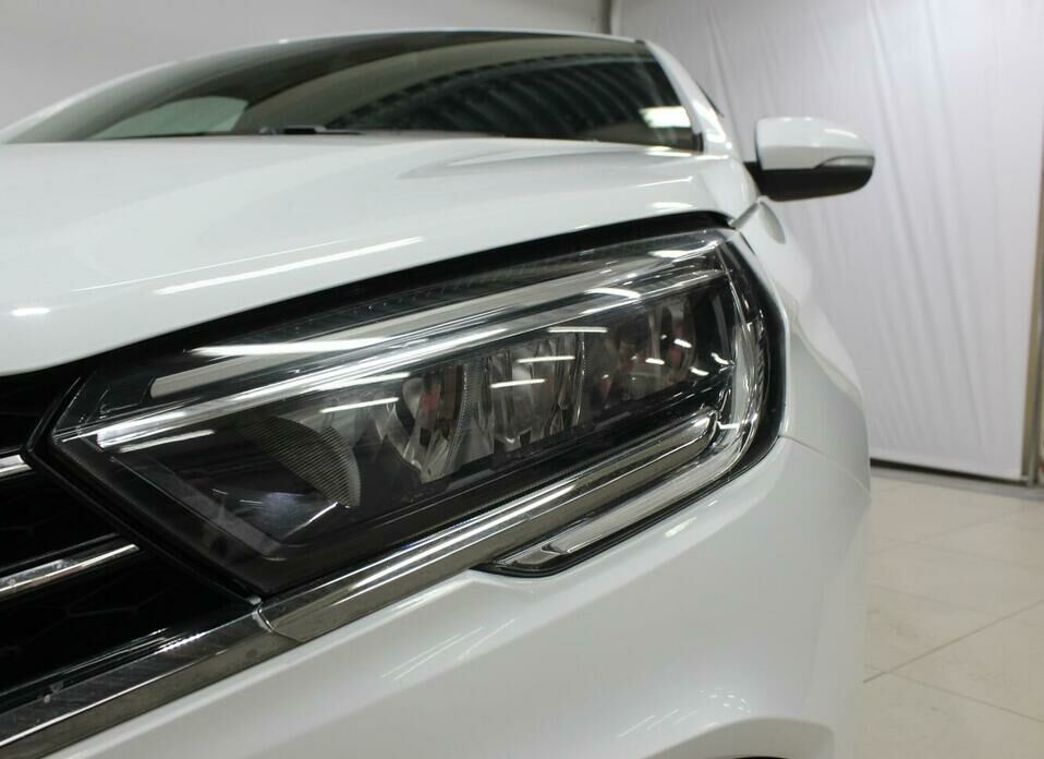 LADA (ВАЗ) Vesta 1.6 MT (90 л.с.)