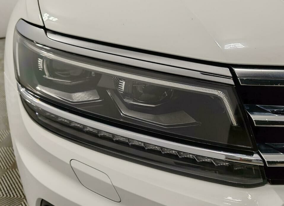 Volkswagen Tiguan 1.4 AMT (150 л.с.) 4WD