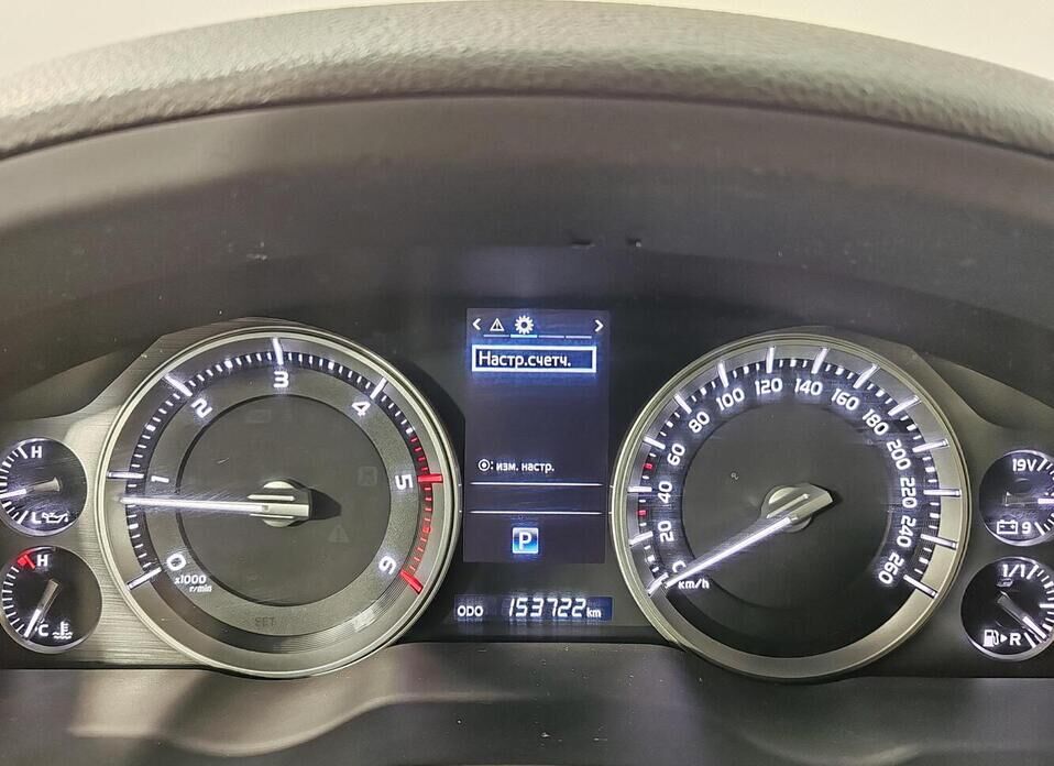 Toyota Land Cruiser, 200 Series Рестайлинг 2 4.5d AT (249 л.с.) 4WD