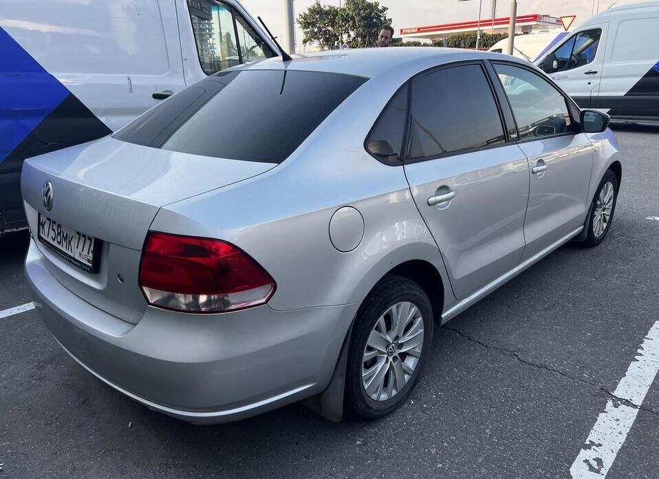 Volkswagen Polo 1.6 AT (105 л.с.)