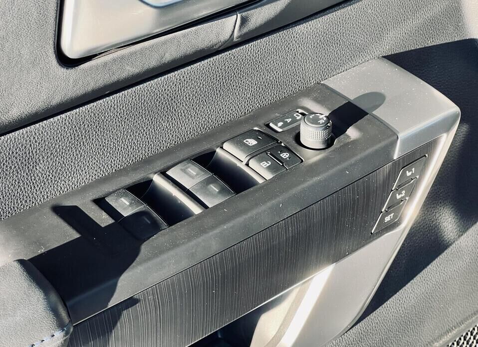 Toyota Sequoia, III 3.5hyb AT (437 л.с.) 4WD