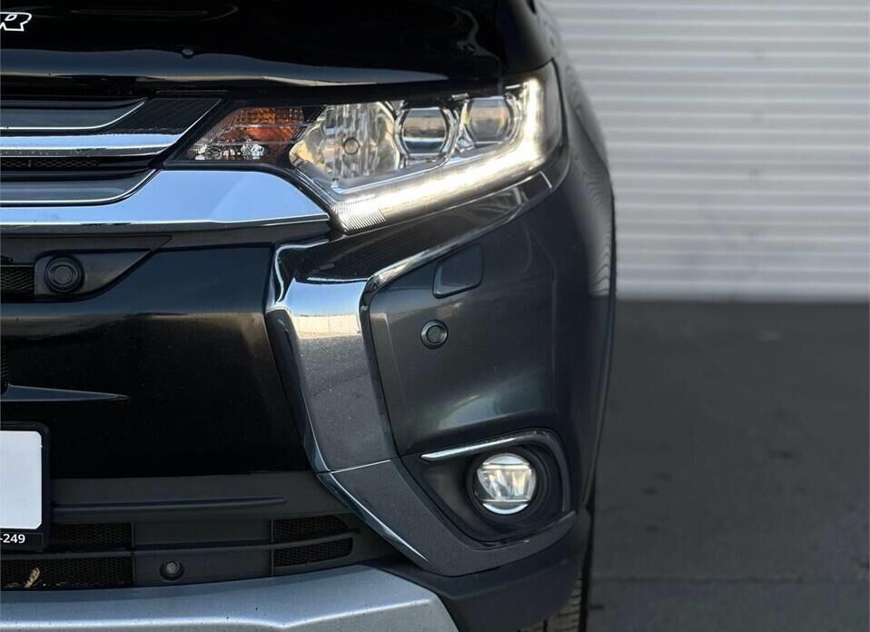Mitsubishi Outlander 3.0 AT (227 л.с.) 4WD