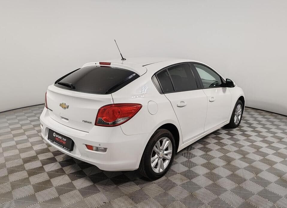 Chevrolet Cruze 1.8 AT (141 л.с.)