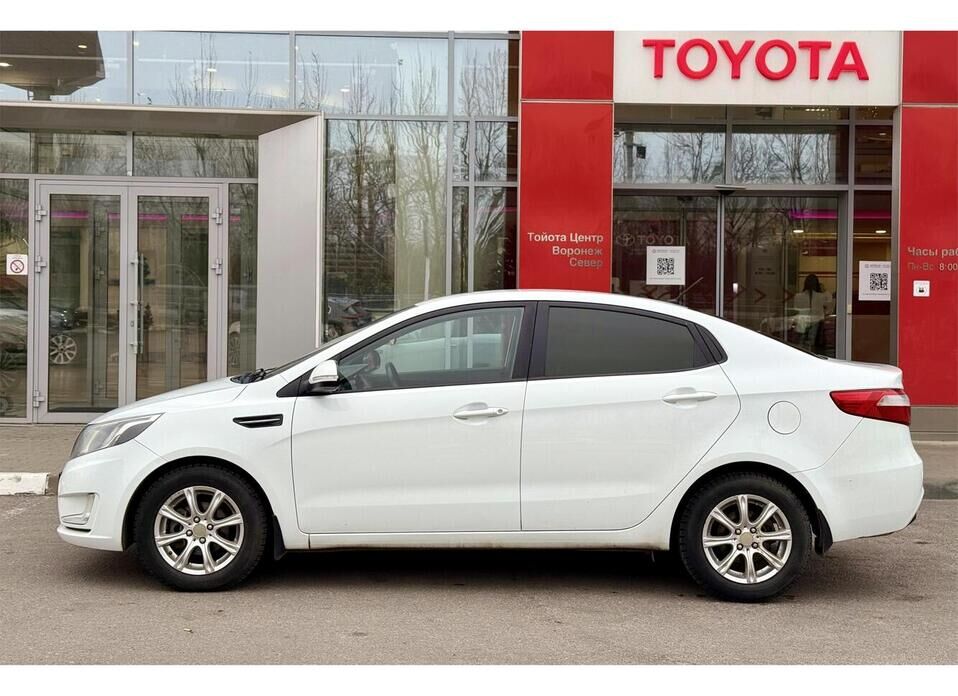 Kia Rio, III 4-speed 1.6 AT (123 л.с.)