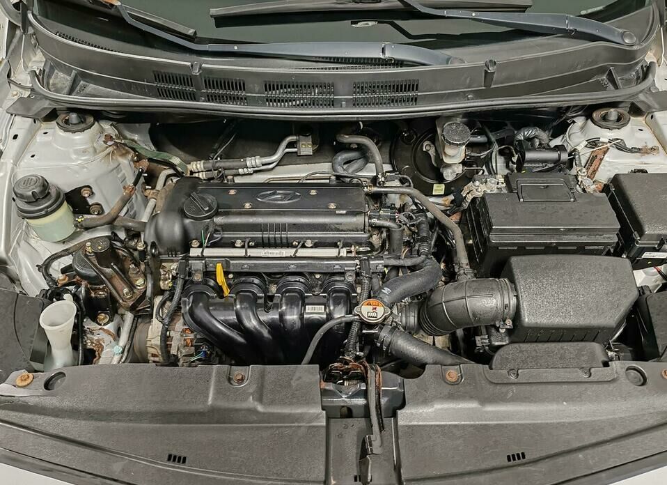 Hyundai Solaris 1.4 MT (107 л.с.)