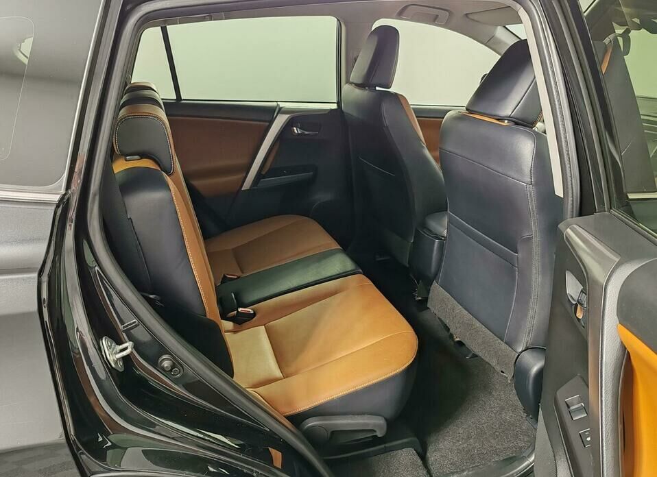 Toyota RAV4 2.5 AT (180 л.с.) 4WD