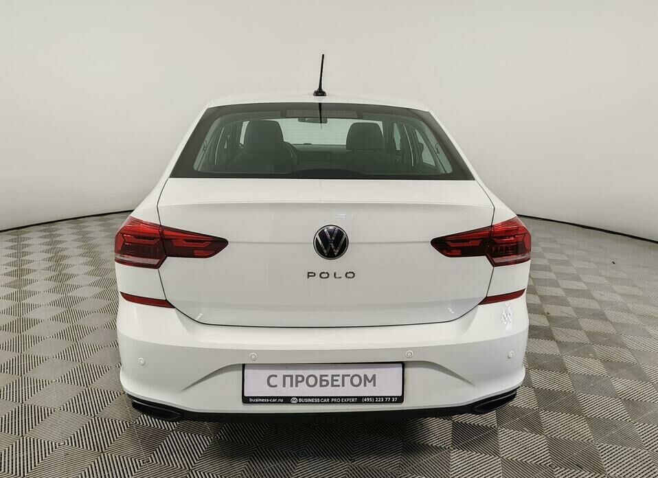 Volkswagen Polo 1.6 AT (110 л.с.)