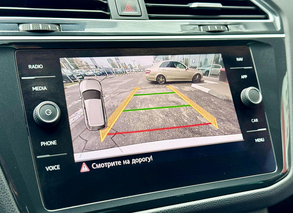 Volkswagen Tiguan, II 2.0d AMT (150 л.с.) 4WD