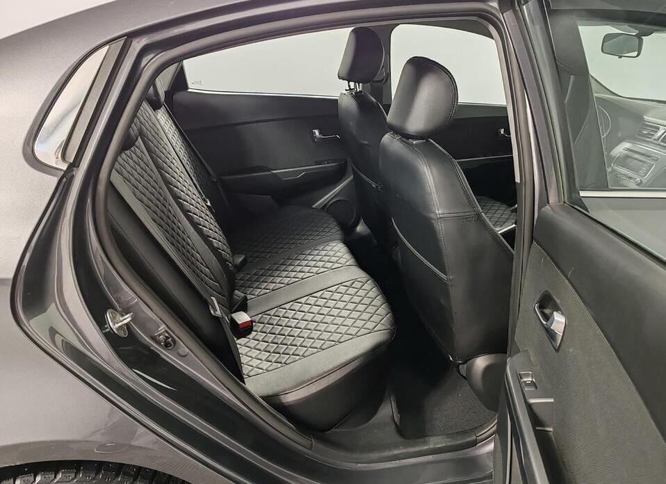 Kia Rio, III Рестайлинг 1.6 MT (123 л.с.)