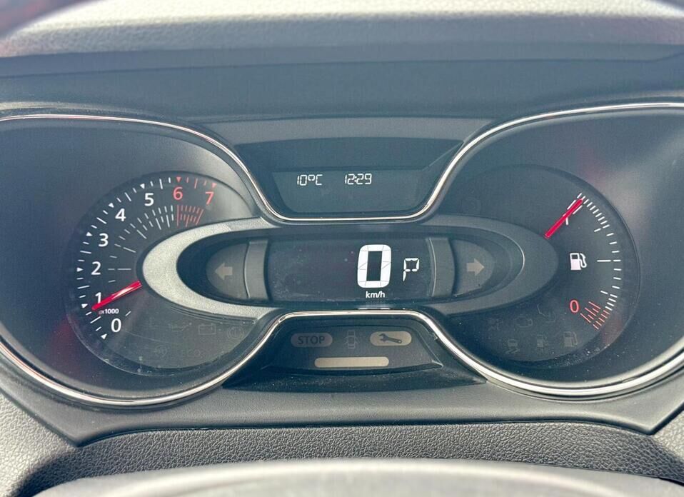 Renault Kaptur, I 2.0 AT (143 л.с.) 4WD