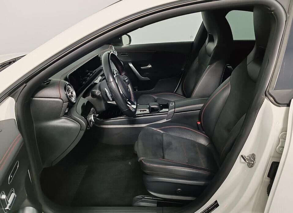 Mercedes-Benz CLA 200 1.3 AMT (150 л.с.)