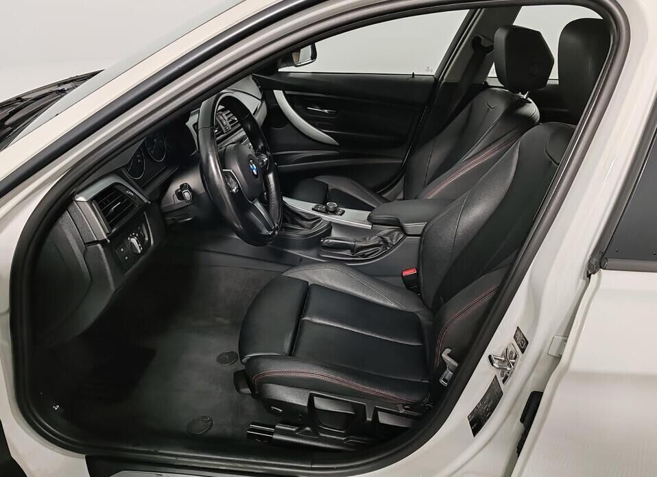 BMW 3 серии, VI (F3x) 328i 2.0 MT (245 л.с.)