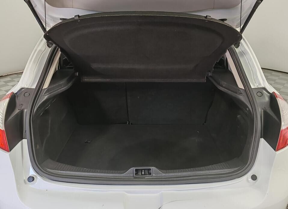 Renault Megane 1.6 CVT (114 л.с.)