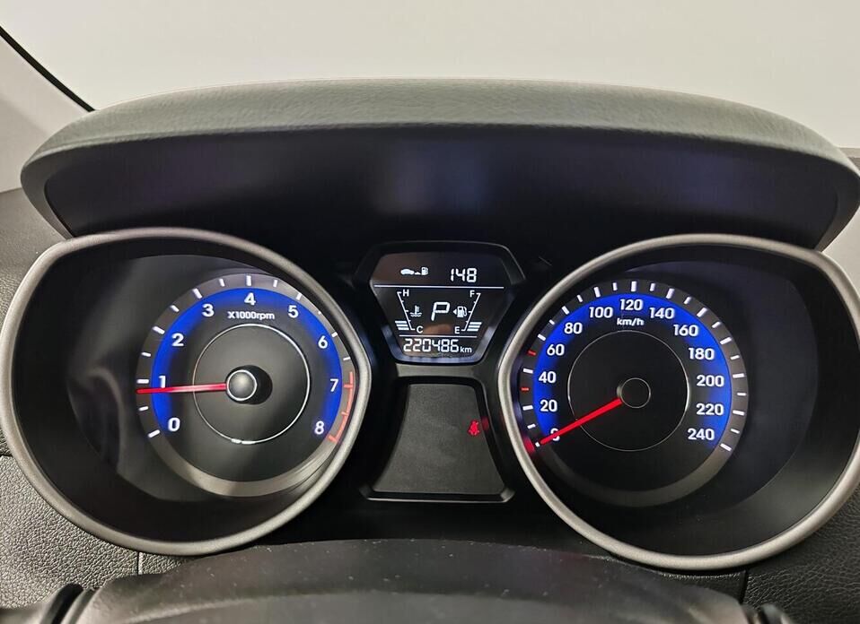 Hyundai Elantra, V (MD) Рестайлинг 1.8 AT (150 л.с.)