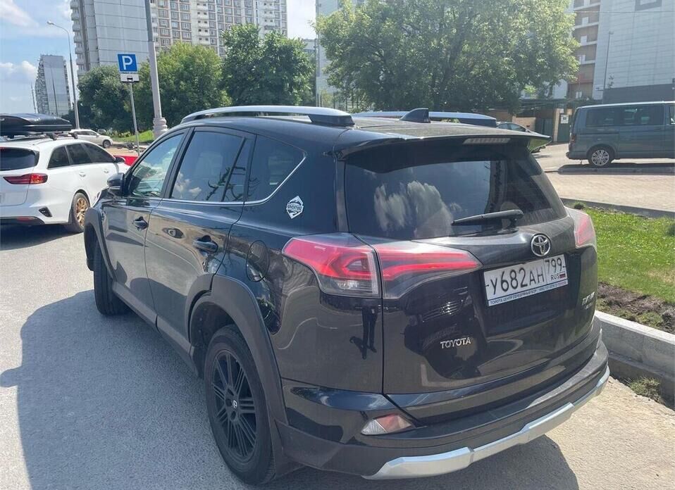 Toyota RAV4 2.5 AT (180 л.с.) 4WD