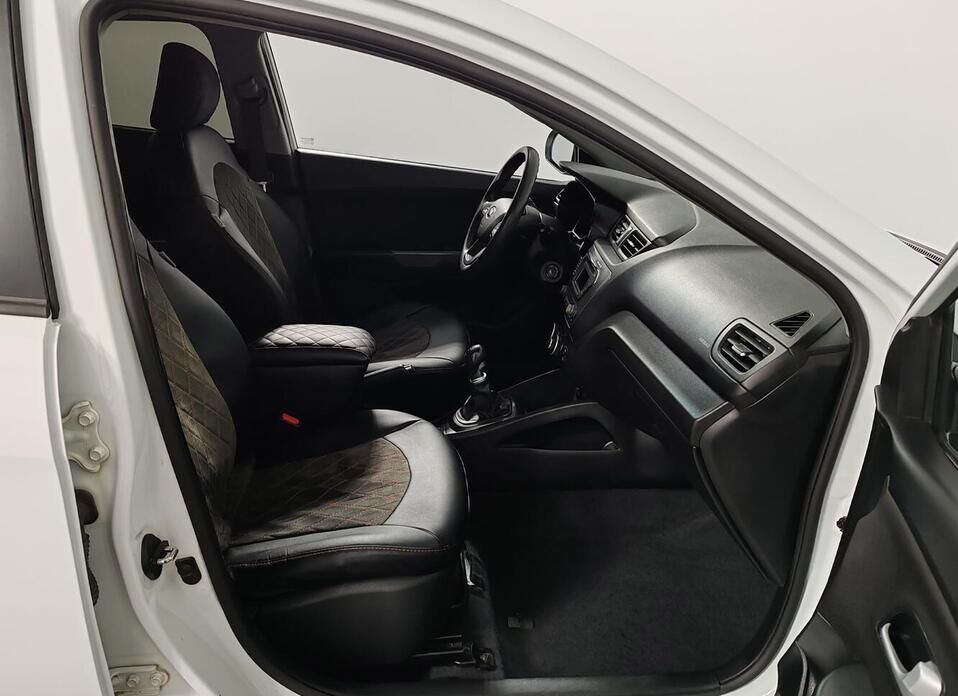 Kia Rio 5-speed 1.6 MT (123 л.с.)