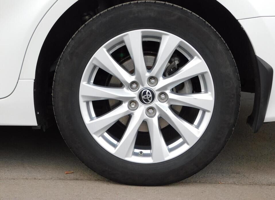 Toyota Camry, VIII (XV70) 2.5 AT (181 л.с.)