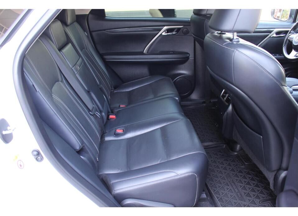Lexus RX, IV Рестайлинг 300 2.0 AT (238 л.с.) 4WD