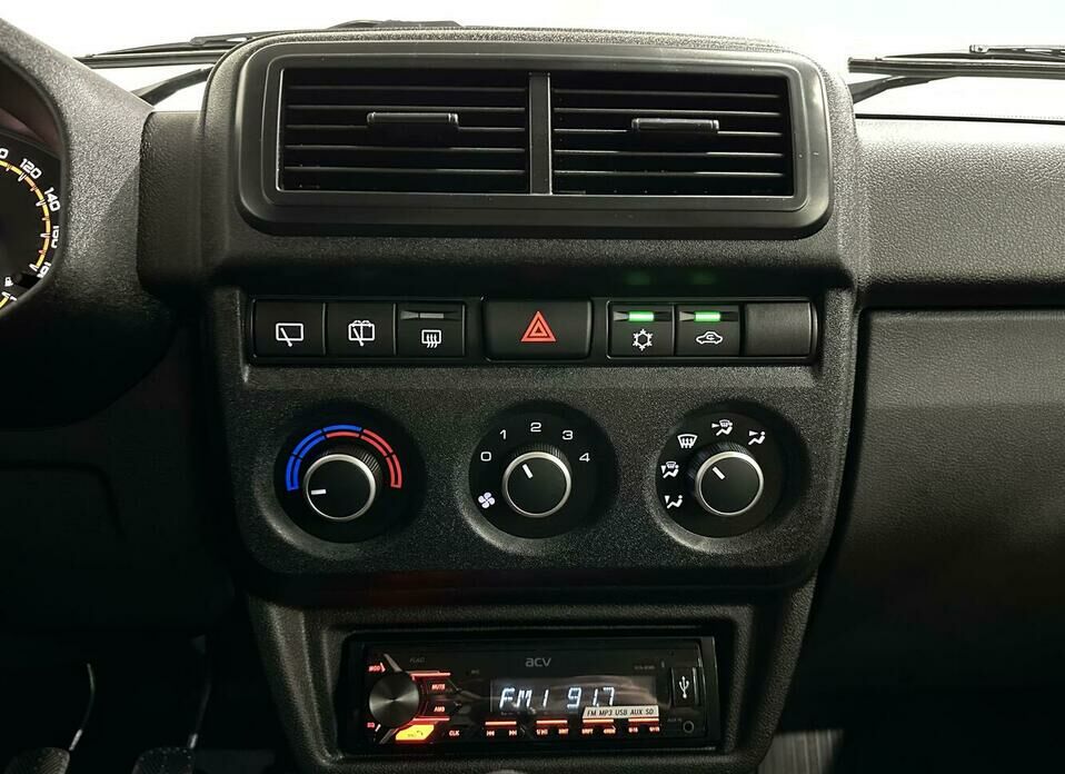 LADA (ВАЗ) Niva Legend 1.7 MT (83 л.с.) 4WD